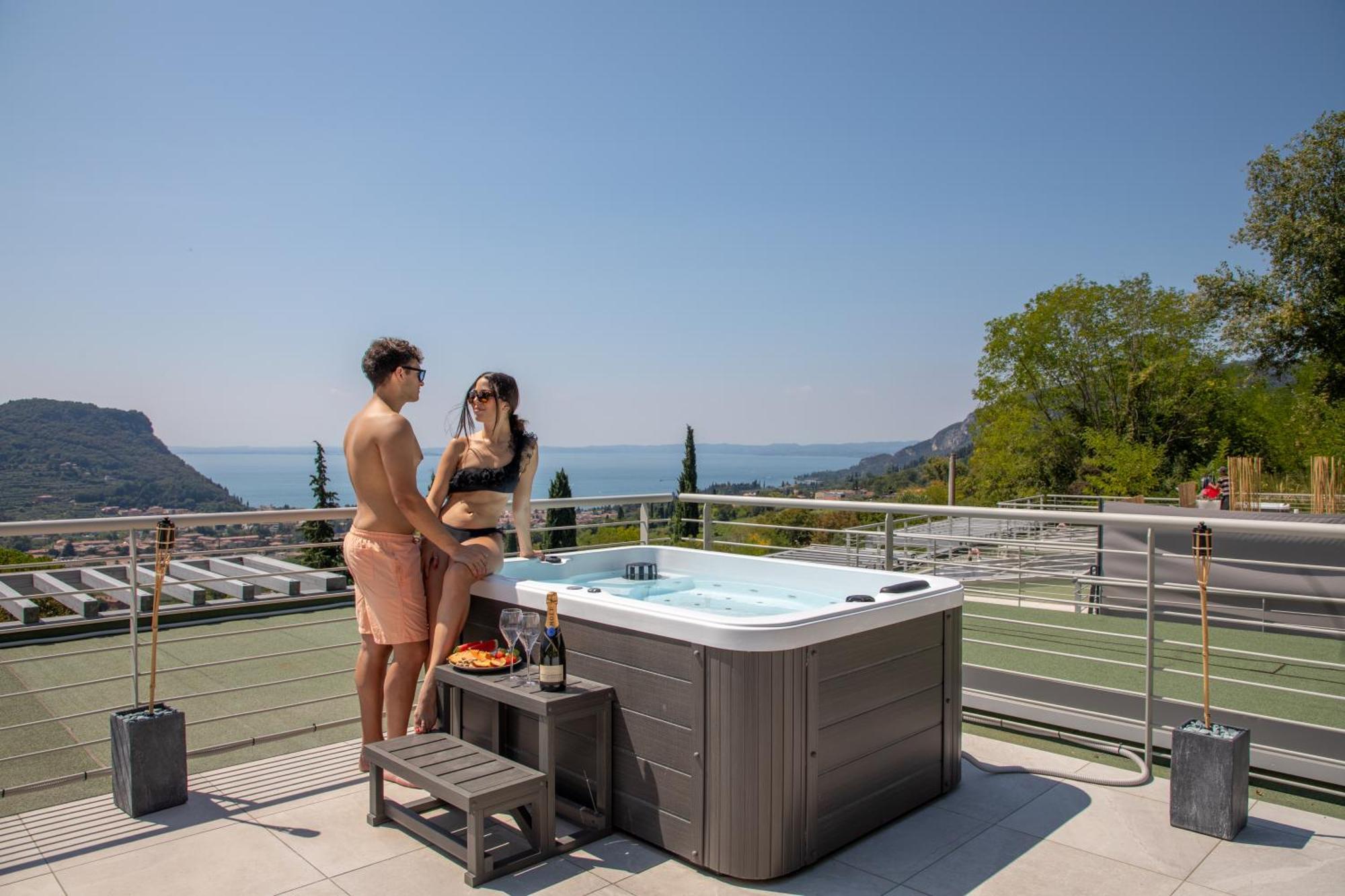 Sunset Lodge - Enjoy Holiday Garda  Ngoại thất bức ảnh