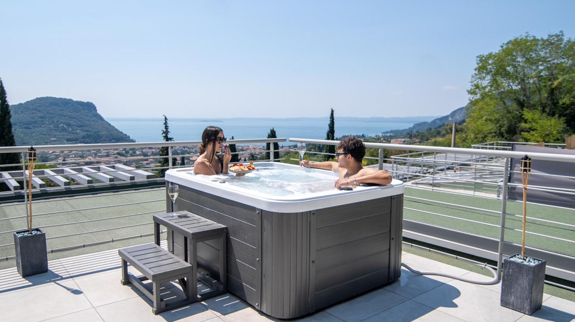 Sunset Lodge - Enjoy Holiday Garda  Ngoại thất bức ảnh