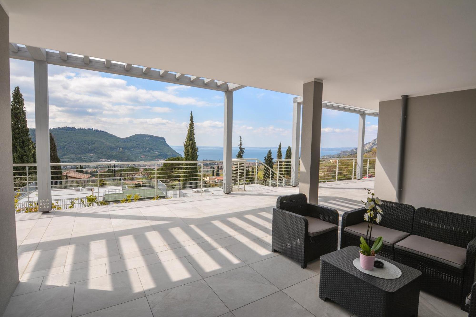 Sunset Lodge - Enjoy Holiday Garda  Ngoại thất bức ảnh