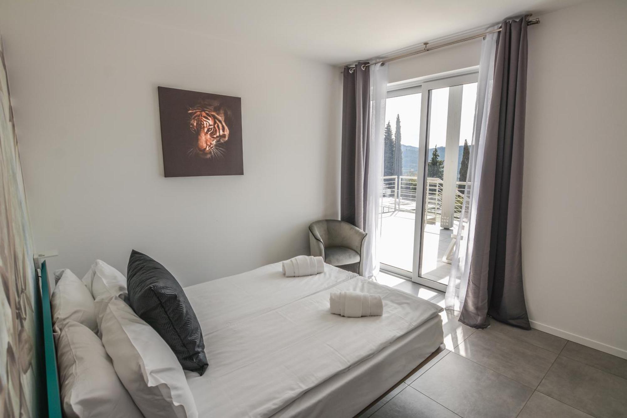 Sunset Lodge - Enjoy Holiday Garda  Ngoại thất bức ảnh